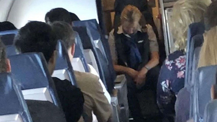 United flight attendant out of job for being intoxicated