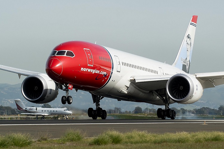 Flight by Norwegian delayed after support dogs got distressed